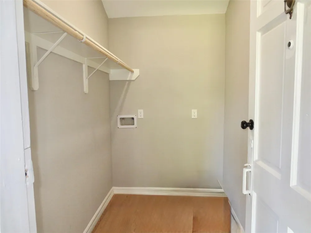 2722 Parker Road #B Houston, TX 77093