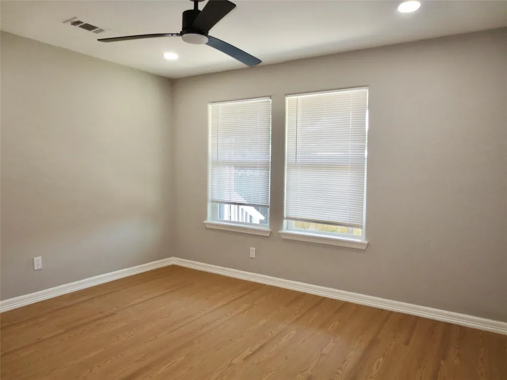 2722 Parker Road #B Houston, TX 77093