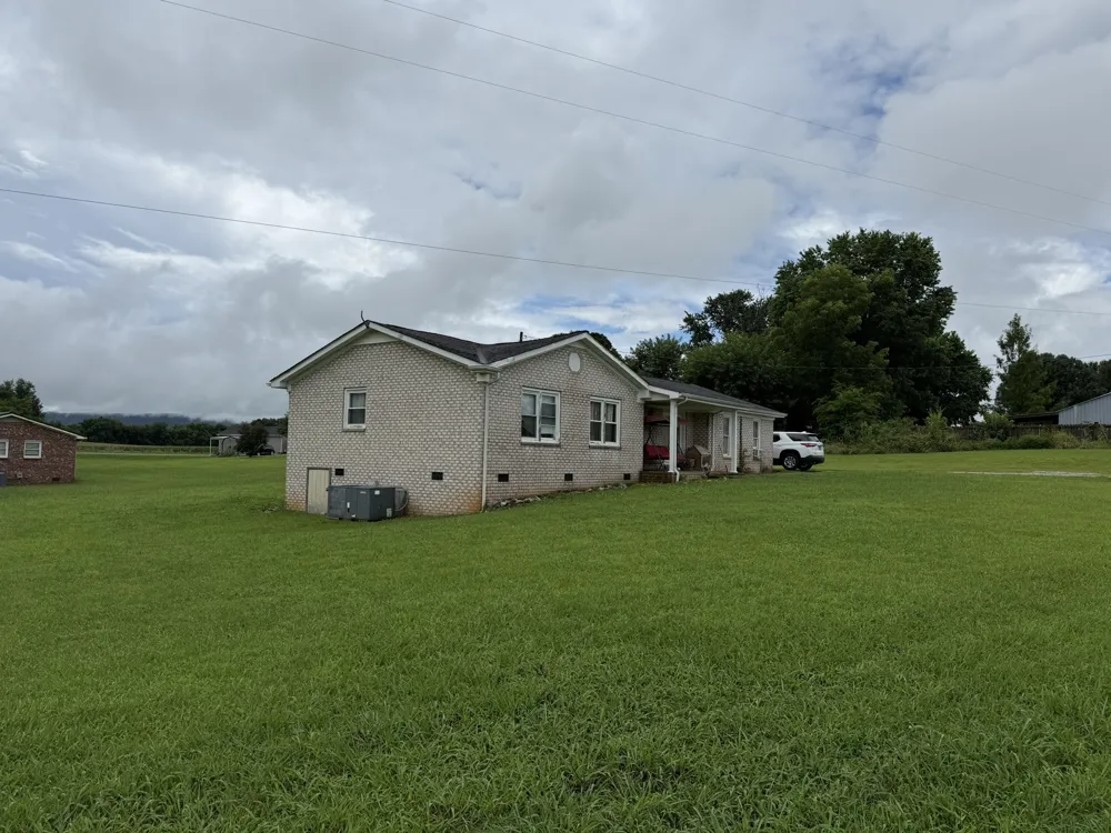 1361 Joyce Ln Winchester, TN 37398