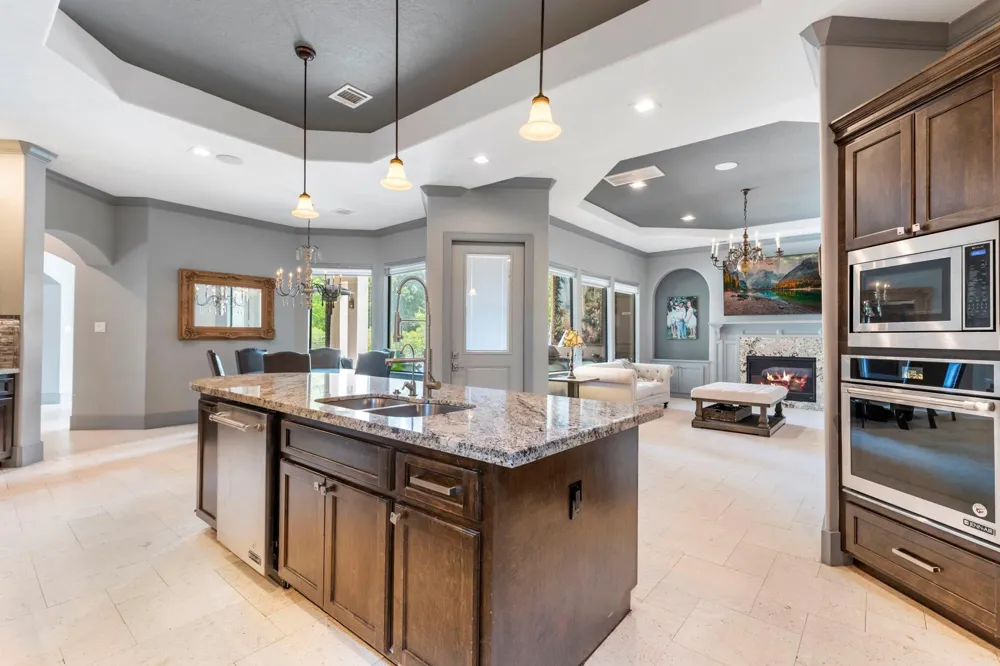 16015 Fawn Vista Houston, TX 77068