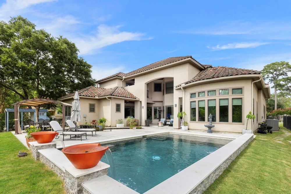 16015 Fawn Vista Houston, TX 77068