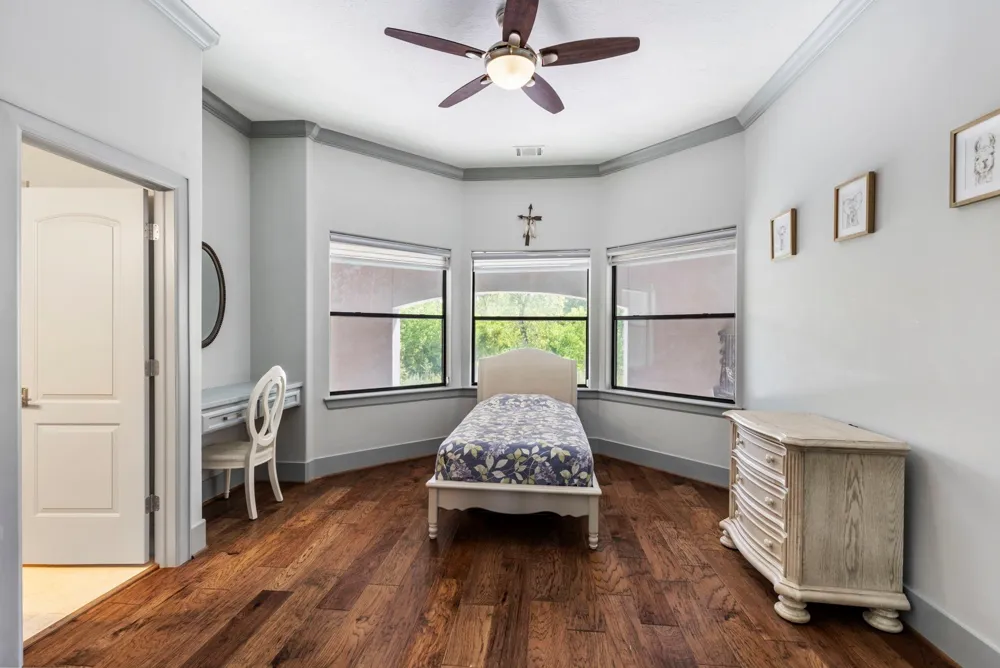16015 Fawn Vista Houston, TX 77068