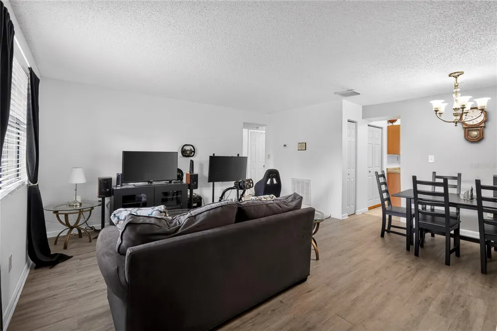 12405 OAK CEDAR PLACE #202 Tampa, FL 33612