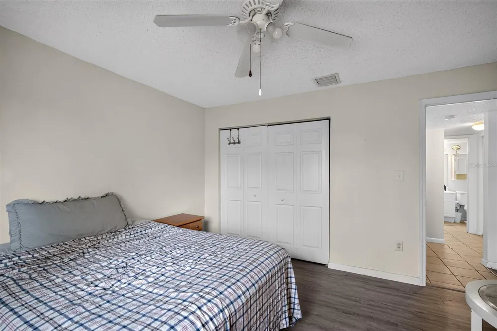 12405 OAK CEDAR PLACE #202 Tampa, FL 33612