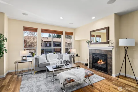 16528 2nd Park SE