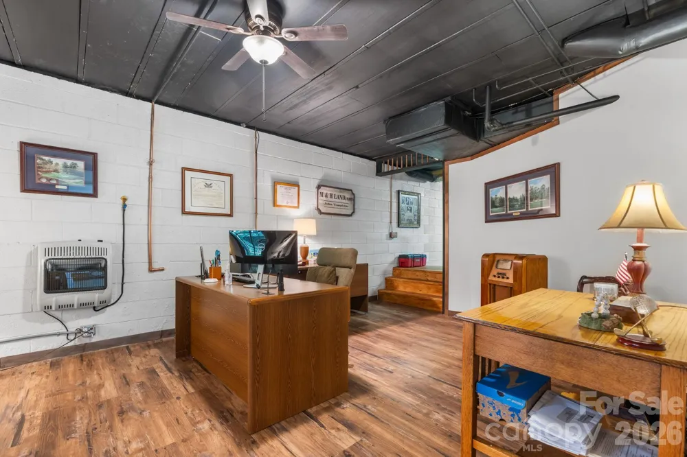 5562 Clearlake Drive Hickory, NC 28601