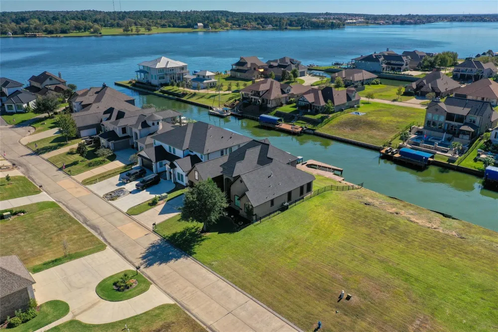 12571 St Ann Court Willis, TX 77318
