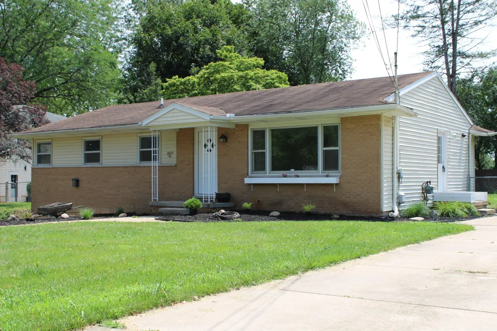 3027 Tulsa Drive Jackson, MI 49203