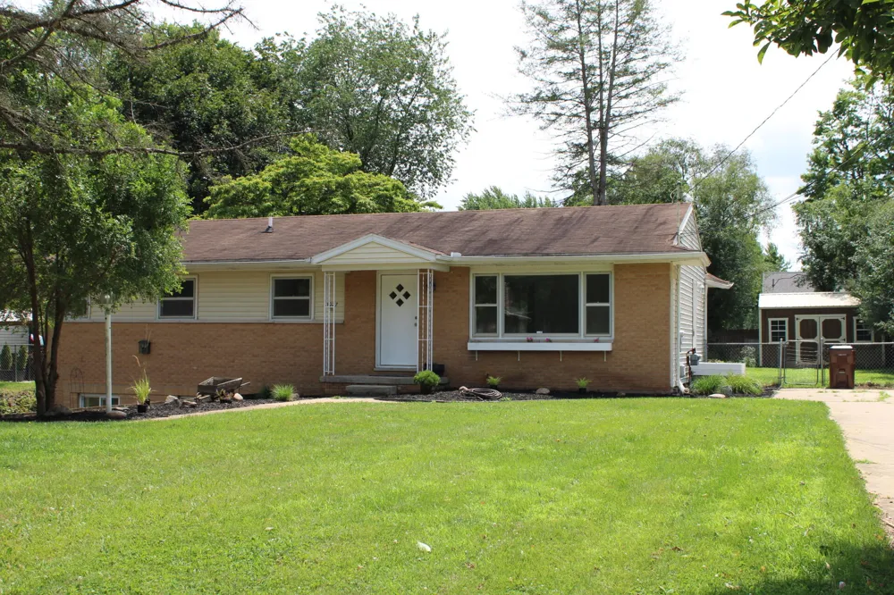 3027 Tulsa Drive Jackson, MI 49203