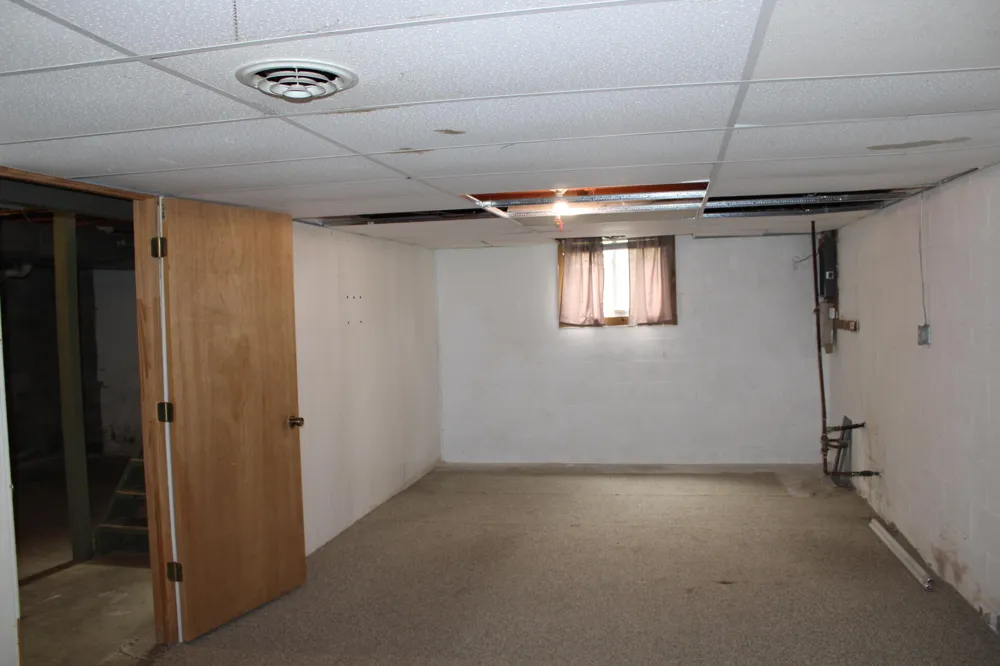 3027 Tulsa Drive Jackson, MI 49203