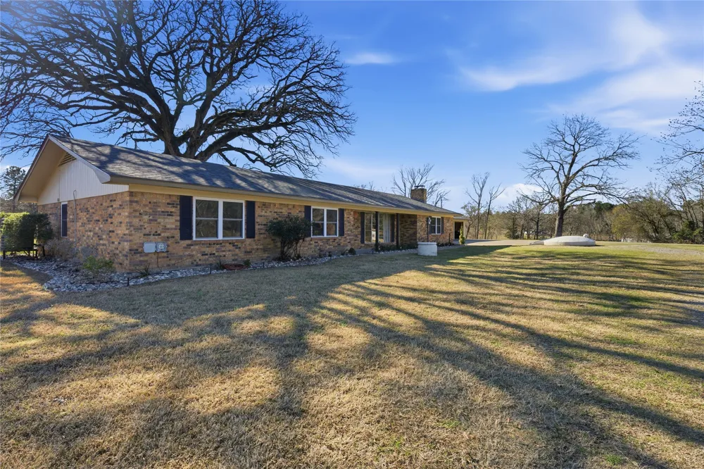 3662 ACR 359 Palestine, TX 75803