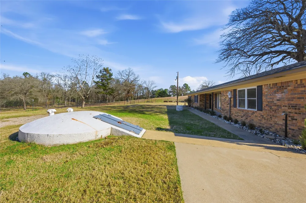 3662 ACR 359 Palestine, TX 75803
