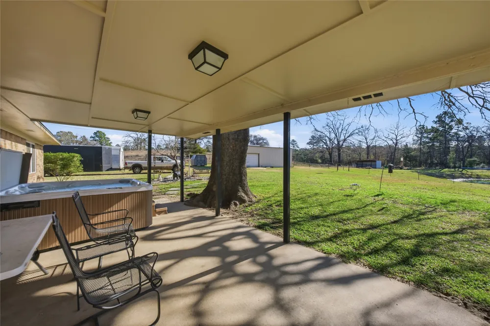 3662 ACR 359 Palestine, TX 75803