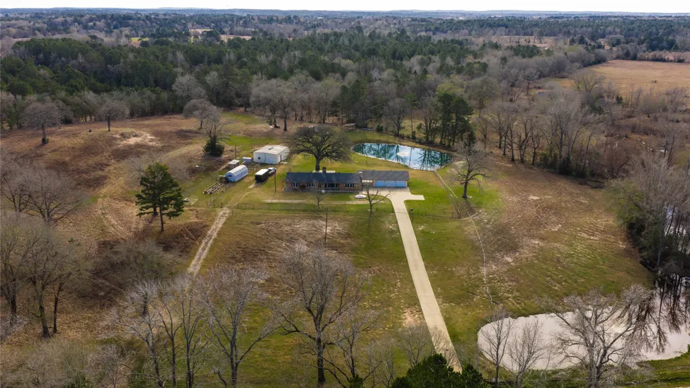 3662 ACR 359 Palestine, TX 75803