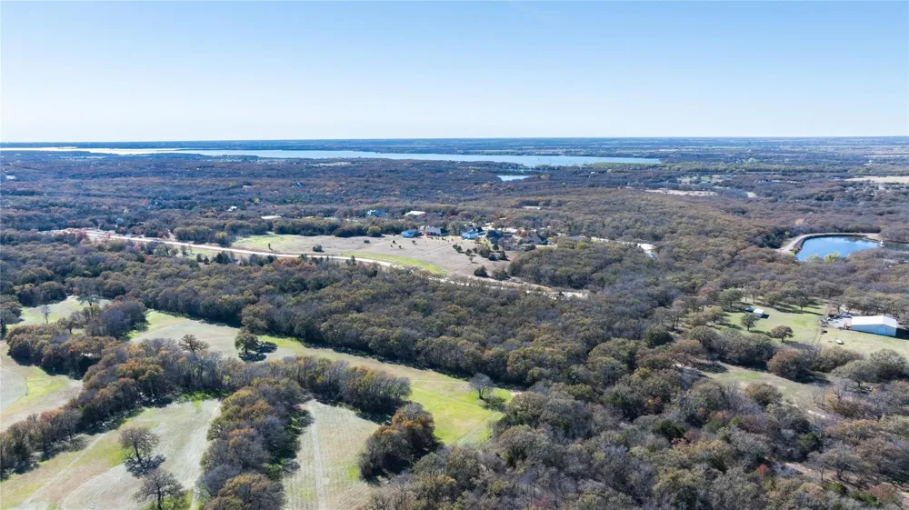 2 Shady Oak Lane Valley View, TX 76272