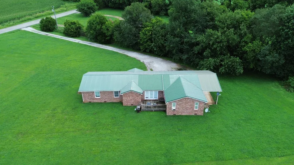 1325 Joyce Ln Winchester, TN 37398