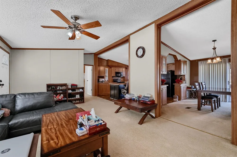 115 Candlewood Circle Gainesville, TX 76240