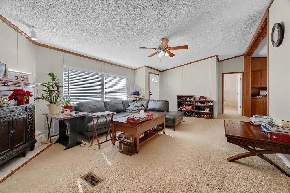 115 Candlewood Circle Gainesville, TX 76240