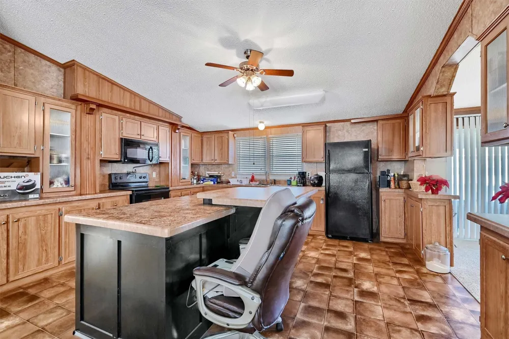 115 Candlewood Circle Gainesville, TX 76240