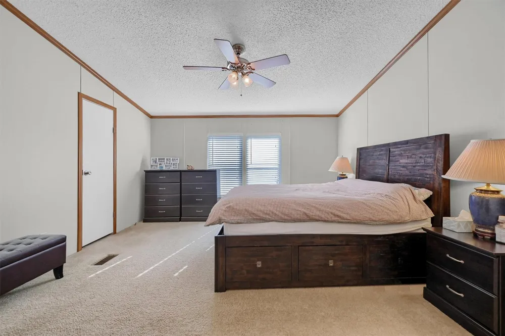 115 Candlewood Circle Gainesville, TX 76240