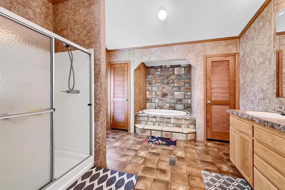 115 Candlewood Circle Gainesville, TX 76240