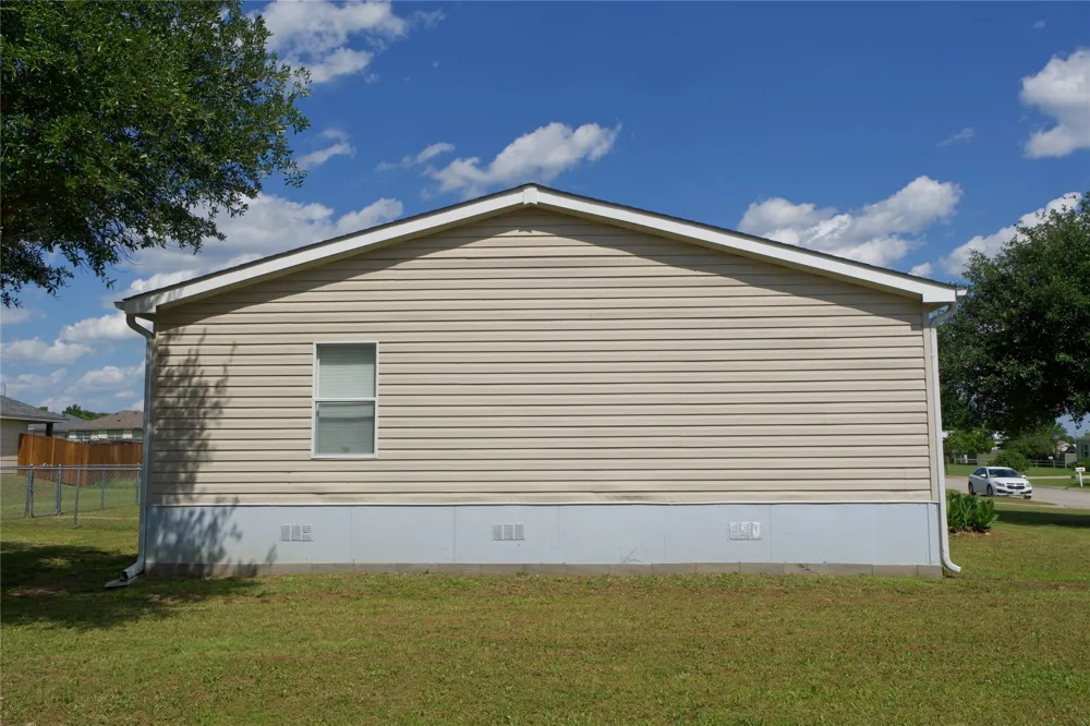 115 Candlewood Circle Gainesville, TX 76240
