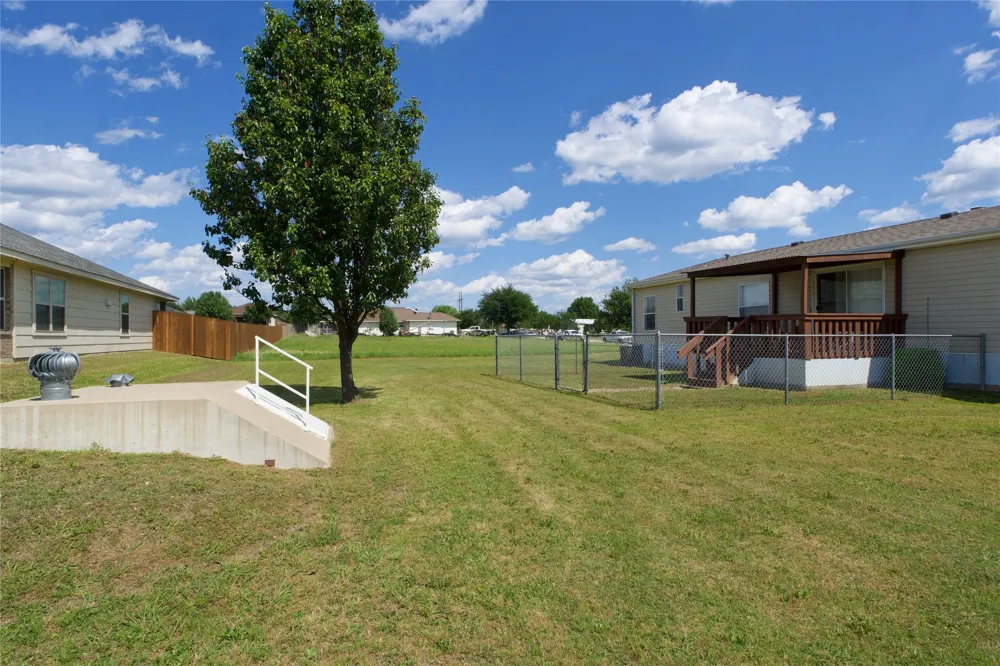 115 Candlewood Circle Gainesville, TX 76240