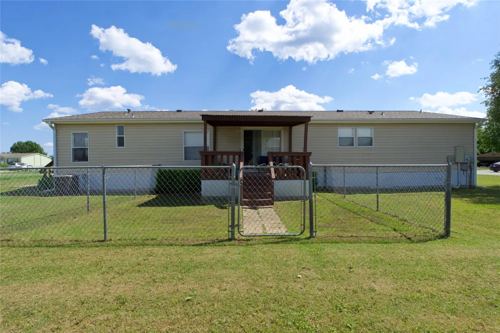 115 Candlewood Circle Gainesville, TX 76240
