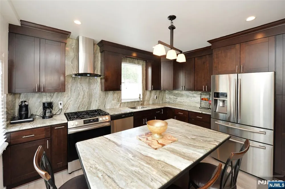 59 Hahn Avenue Rochelle Park, NJ 07662