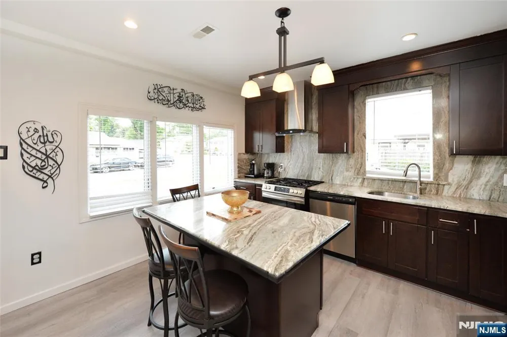 59 Hahn Avenue Rochelle Park, NJ 07662