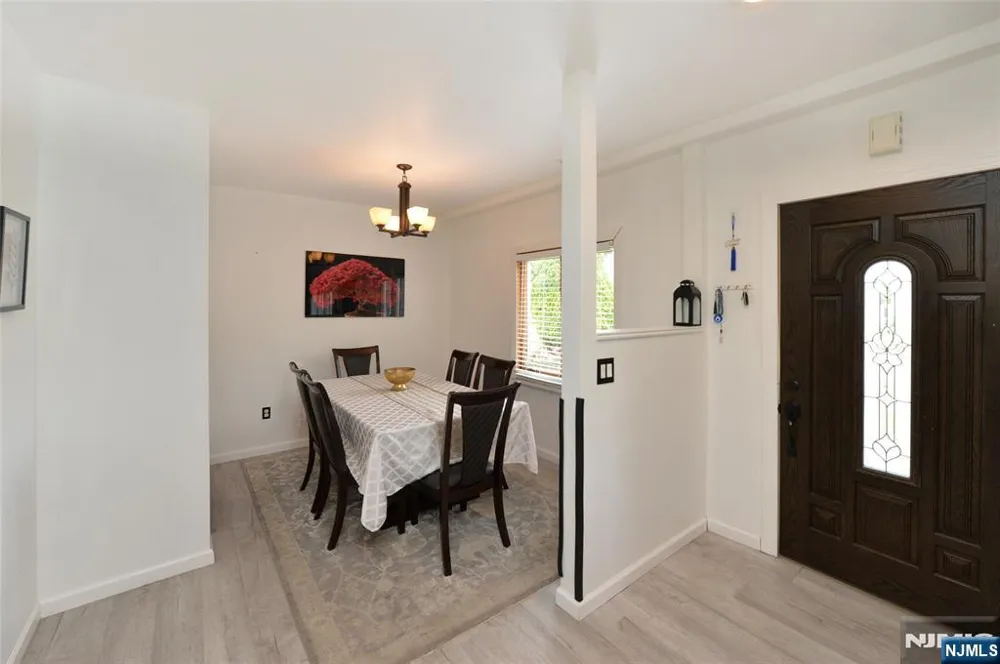 59 Hahn Avenue Rochelle Park, NJ 07662