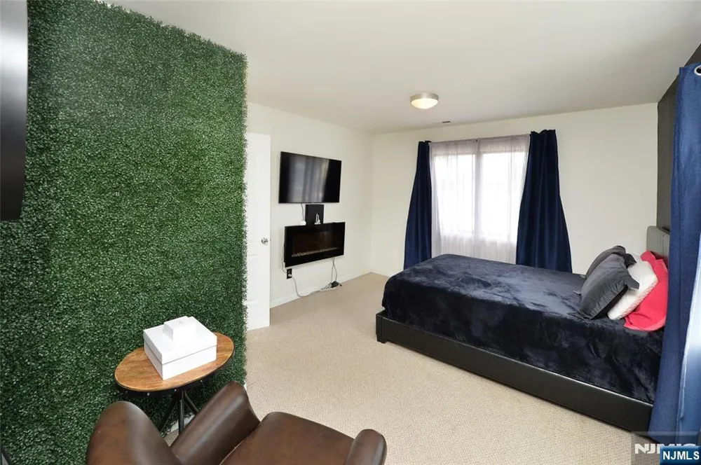 59 Hahn Avenue Rochelle Park, NJ 07662