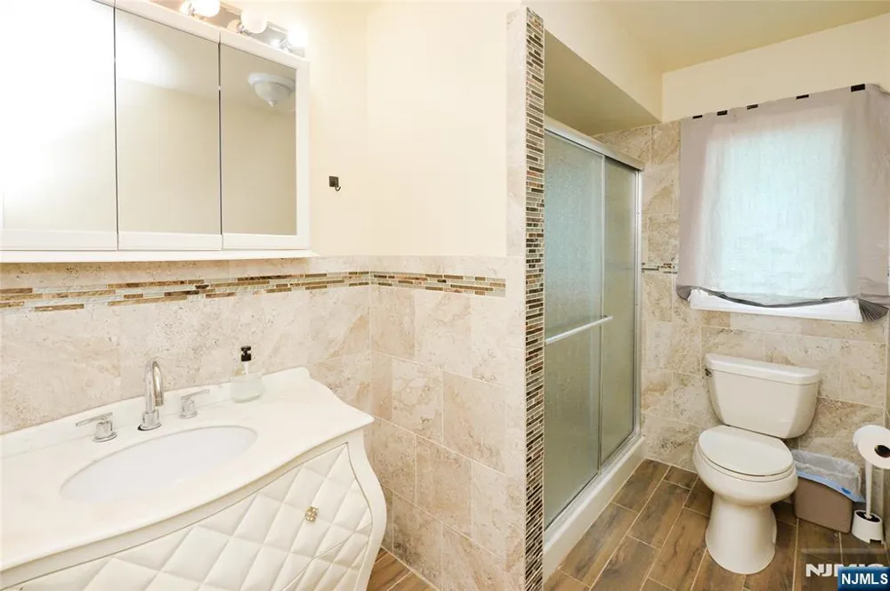 59 Hahn Avenue Rochelle Park, NJ 07662