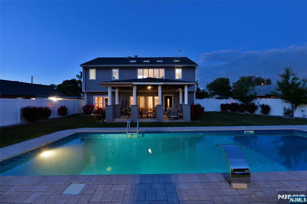 59 Hahn Avenue Rochelle Park, NJ 07662