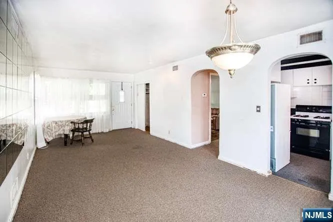 4 Beverly Road Glen Rock, NJ 07452