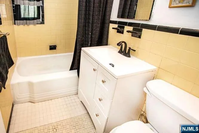 4 Beverly Road Glen Rock, NJ 07452