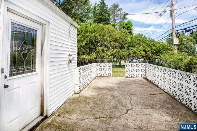 4 Beverly Road Glen Rock, NJ 07452