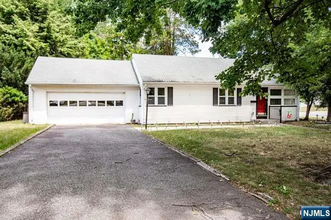 4 Beverly Road Glen Rock, NJ 07452