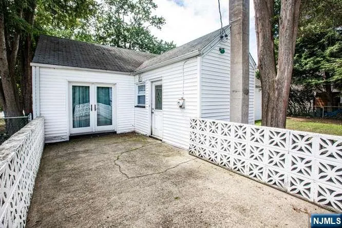 4 Beverly Road Glen Rock, NJ 07452