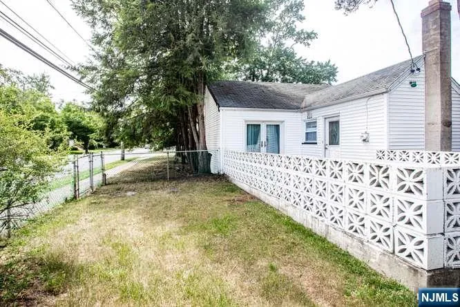 4 Beverly Road Glen Rock, NJ 07452