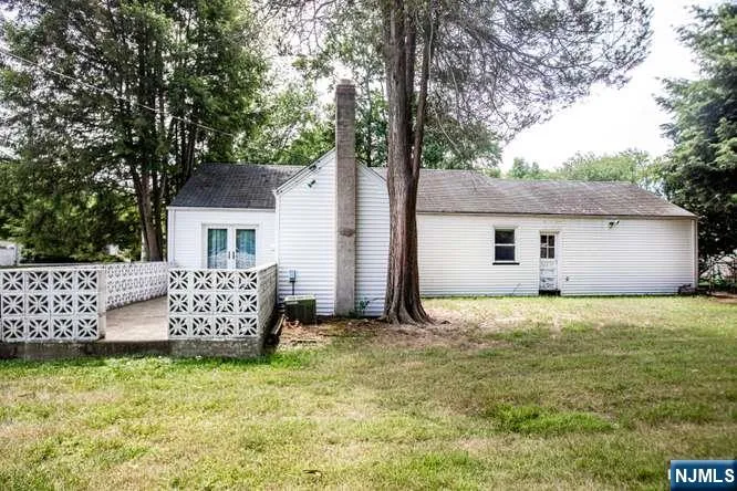 4 Beverly Road Glen Rock, NJ 07452