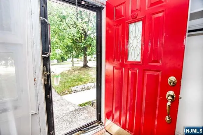 4 Beverly Road Glen Rock, NJ 07452