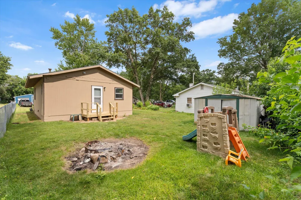 70324 Fairfield Drive Edwardsburg, MI 49112