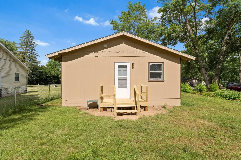 70324 Fairfield Drive Edwardsburg, MI 49112