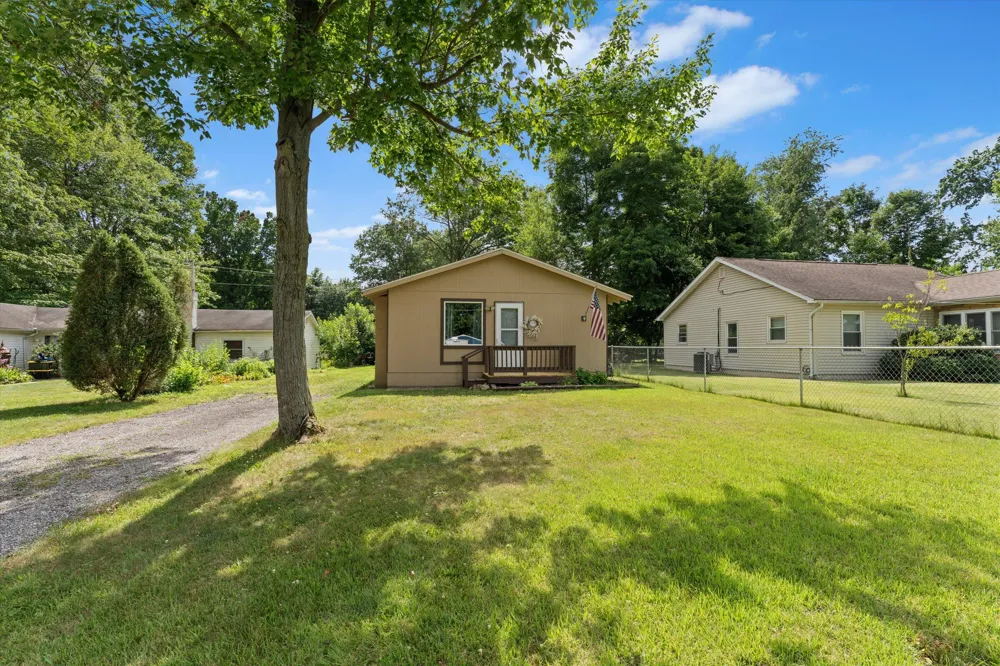 70324 Fairfield Drive Edwardsburg, MI 49112