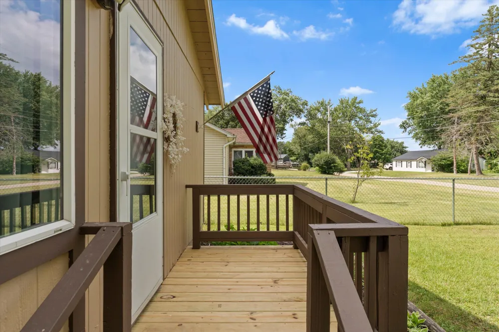 70324 Fairfield Drive Edwardsburg, MI 49112