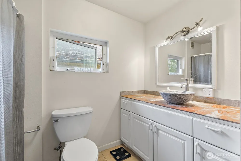 293 17th Avenue Longview, WA 98632