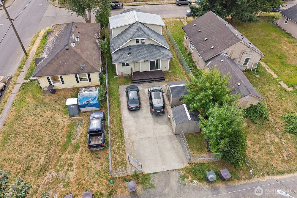 293 17th Avenue Longview, WA 98632