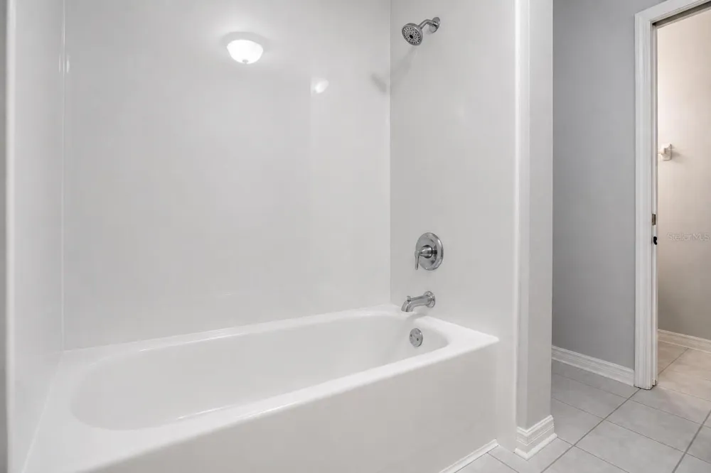 11444 NW 18TH LANE Gainesville, FL 32606
