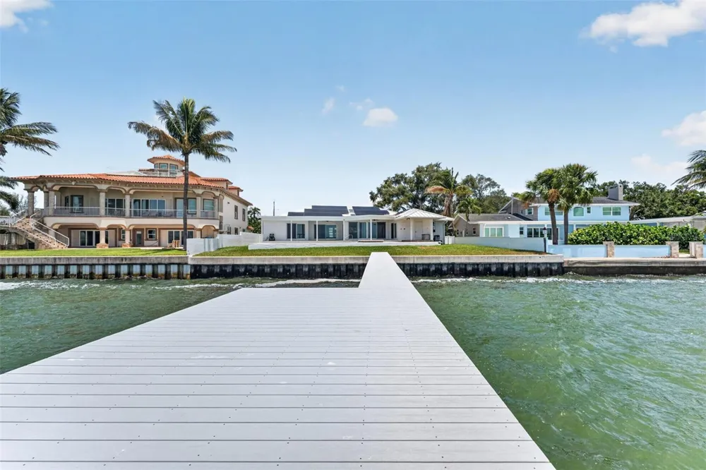 2936 68TH AVENUE S St Petersburg, FL 33712
